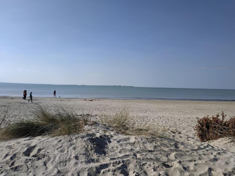 Gite Les Amoureux De La Baie Favières Kültér fotó