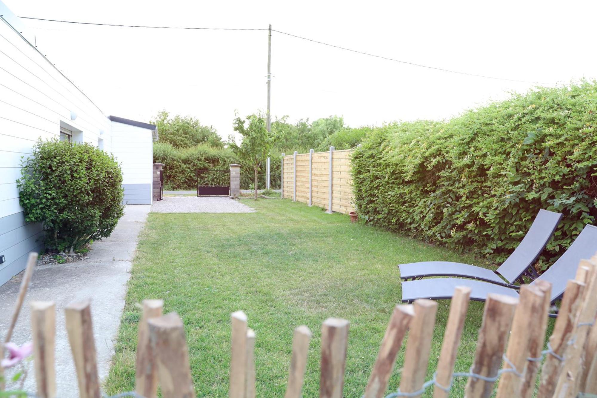 Gite Les Amoureux De La Baie Favières Kültér fotó